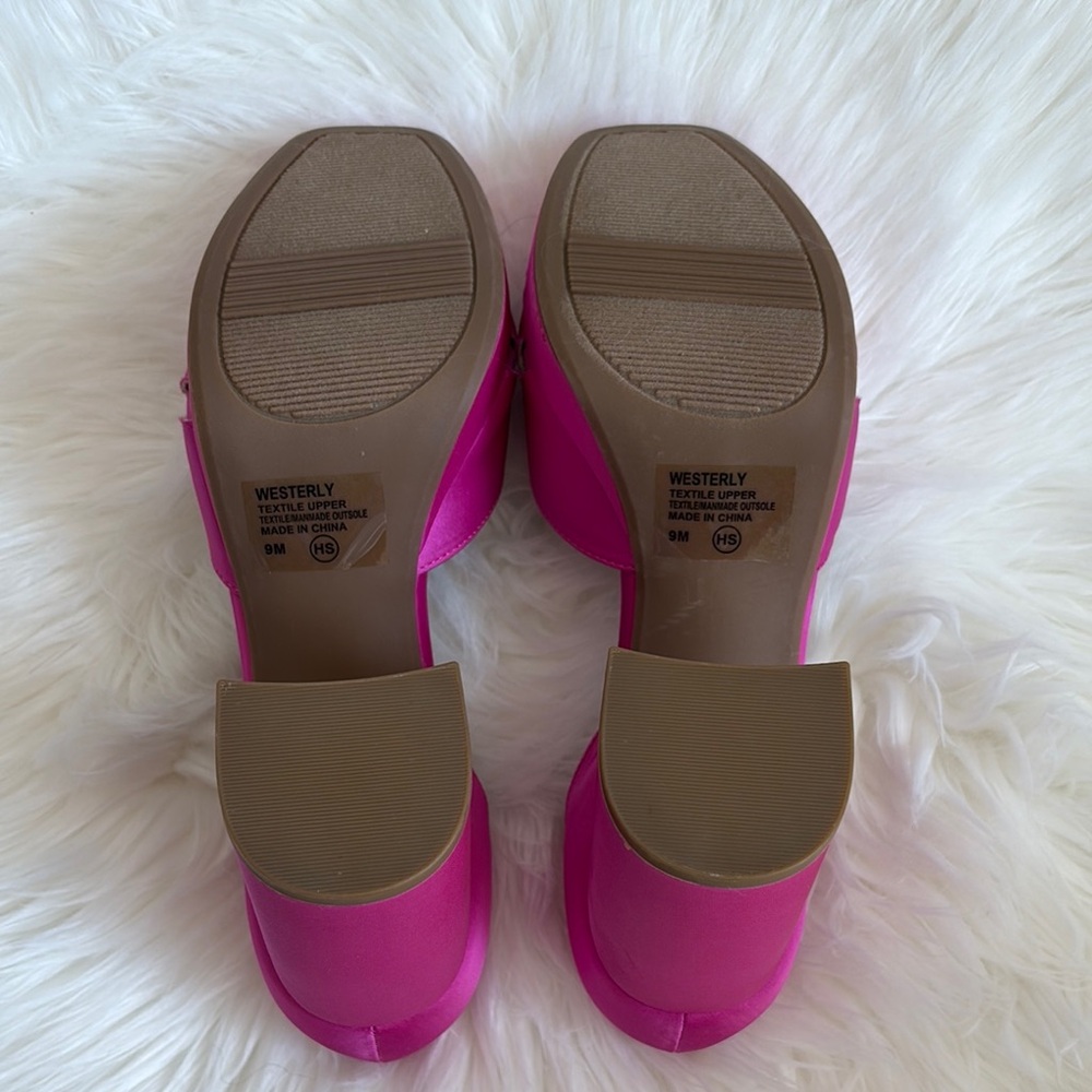 Pop Pink T-Strap Heels with Block Heel - Picture 4 of 9